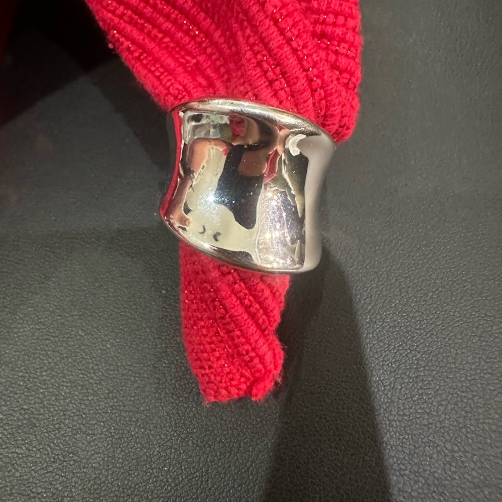 Elegant Silver Ring